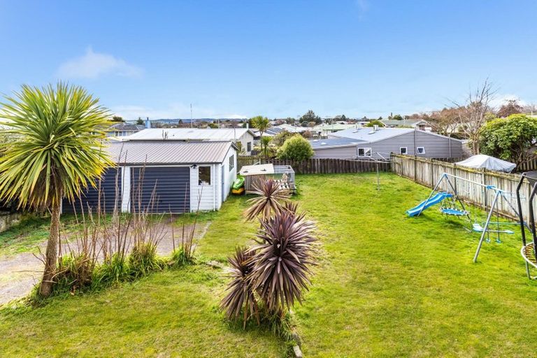 Photo of property in 19 Kiddle Drive, Hilltop, Taupo, 3330