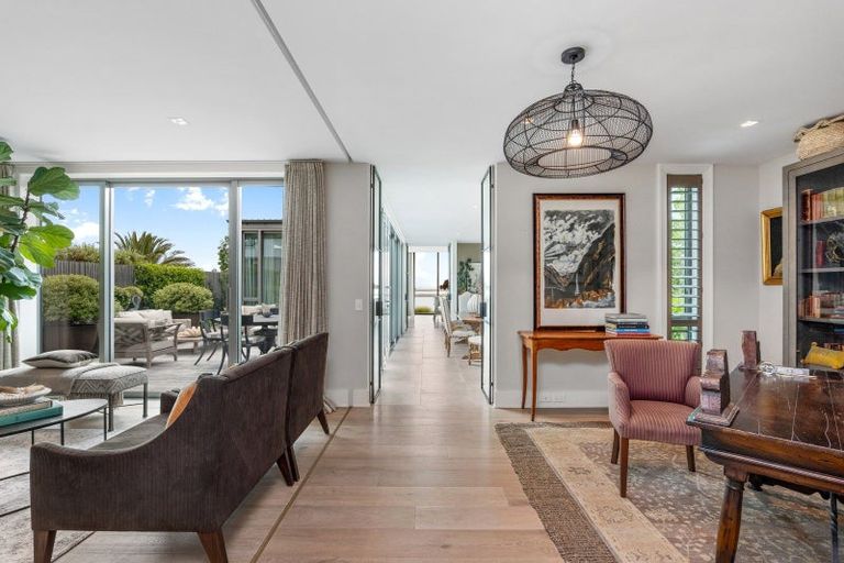 Photo of property in 153 Main Road, Moncks Bay, Christchurch, 8081