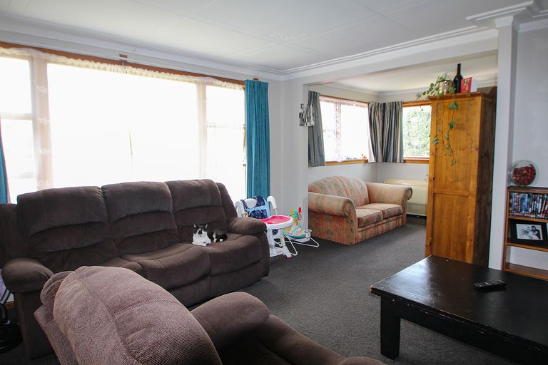 Photo of property in 21 Glendale Crescent, Holmes Hill, Oamaru, 9401