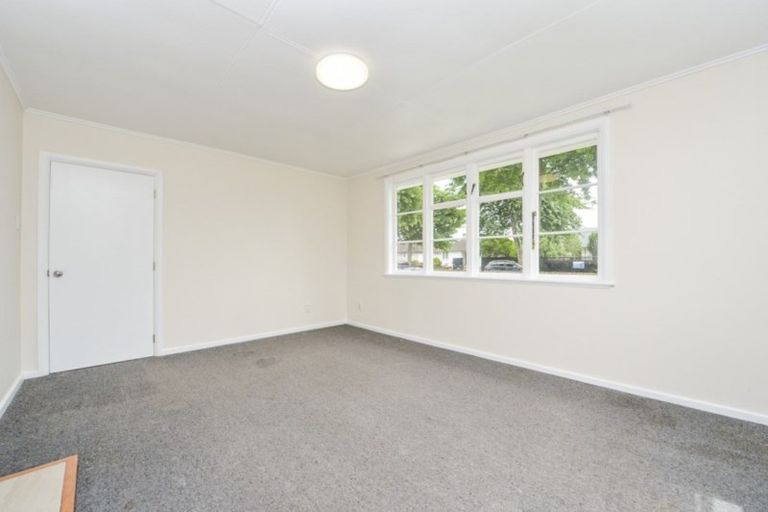 Photo of property in 82 Holland Road, Fairfield, Hamilton, 3214