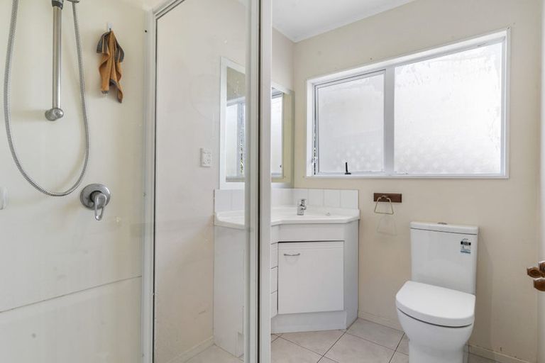 Photo of property in 19 Patons Road, Howick, Auckland, 2014