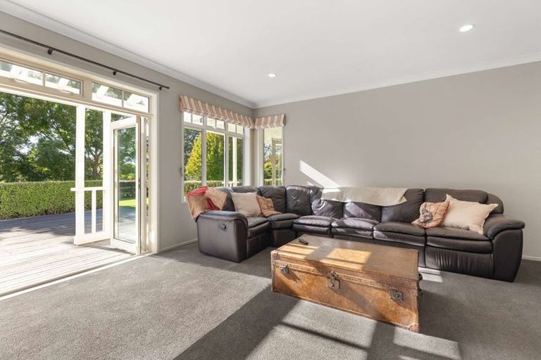 Photo of property in 6 Millbrook Drive, Waiuku, 2683