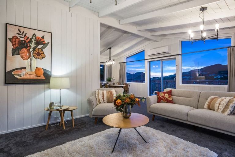 Photo of property in 8 Tatum Way, Johnsonville, Wellington, 6037