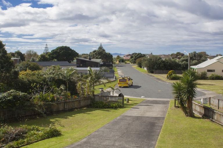Photo of property in 10 Patterson Place, Waihi Beach, 3611