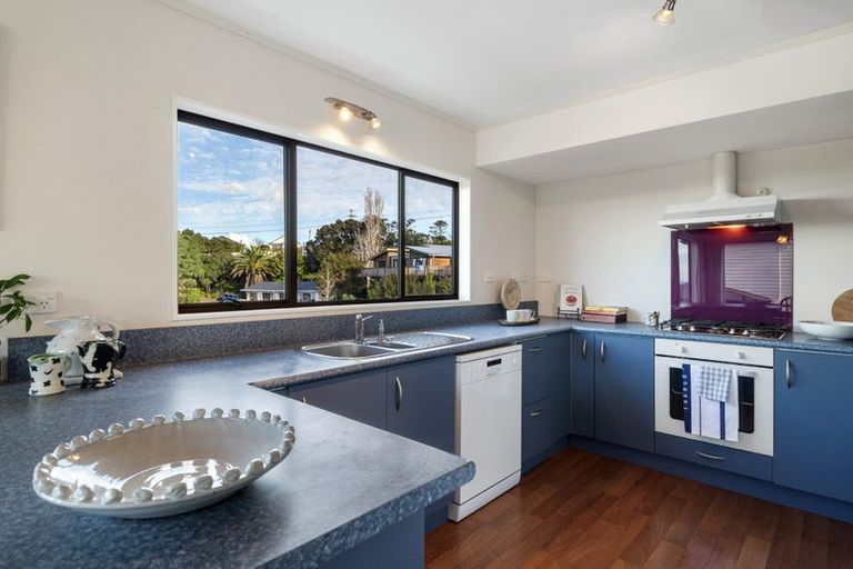 Photo of property in 1/163 Oaktree Avenue, Browns Bay, Auckland, 0630