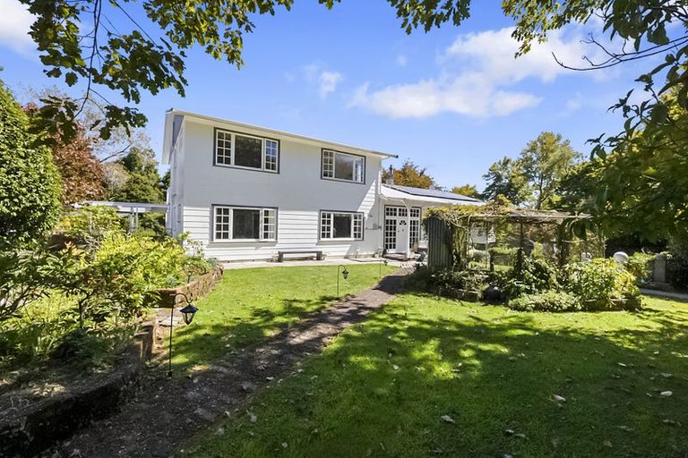 Photo of property in 1324 Egmont Road, Egmont Village, Inglewood, 4386