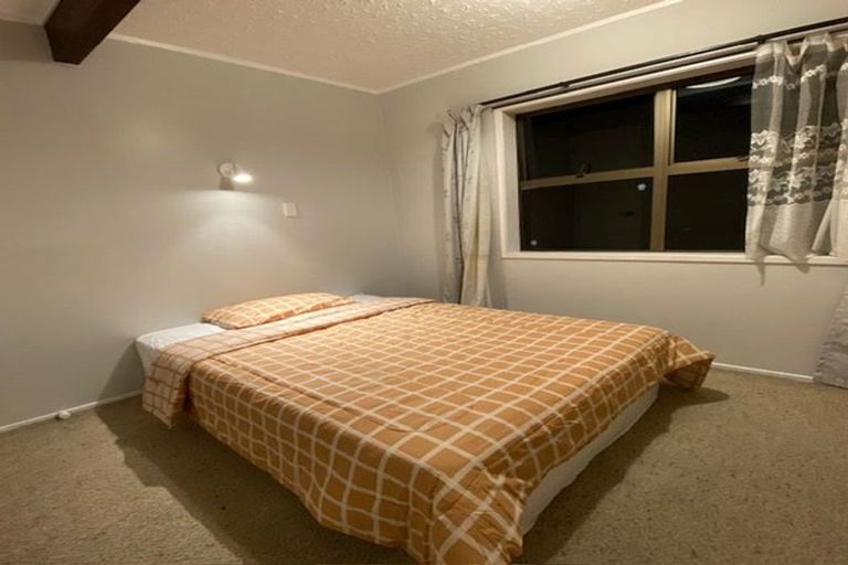 Photo of property in 15 Tangelo Place, Bucklands Beach, Auckland, 2012