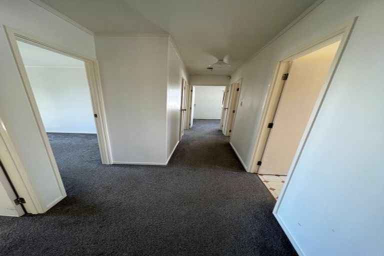 Photo of property in 28 Orton Street, Glenfield, Auckland, 0627