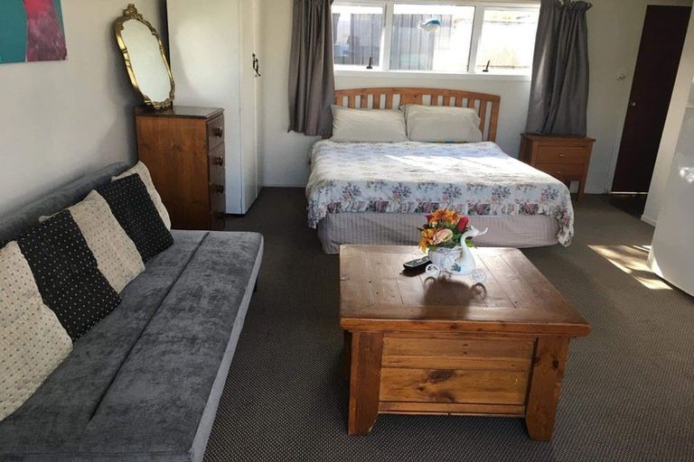 Photo of property in 22a Heath Street, St Andrews, Hamilton, 3200