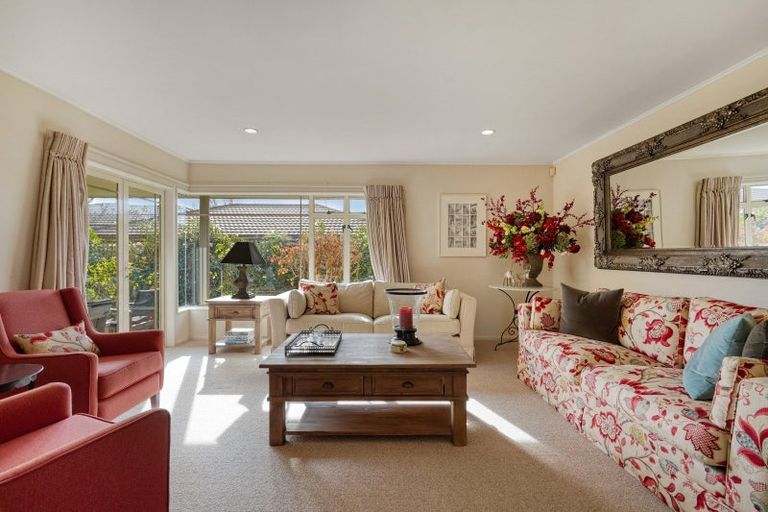 Photo of property in 2 Fulford Place, Havelock North, 4130