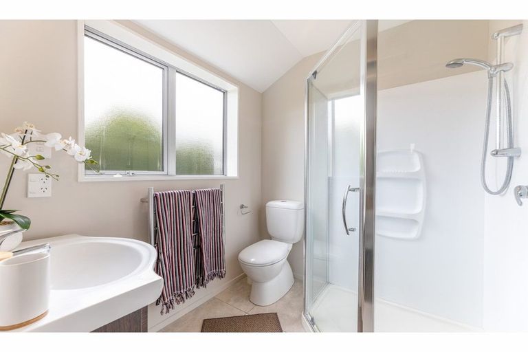 Photo of property in 6 Gosling Crescent, Halswell, Christchurch, 8025