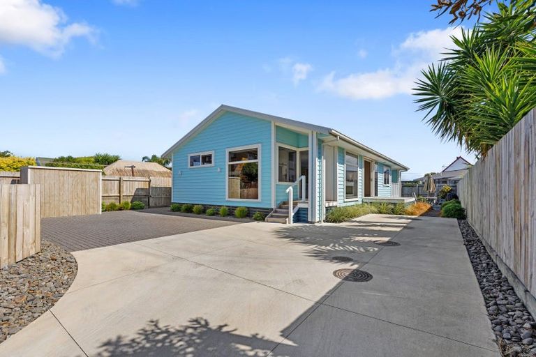Photo of property in 814b Papamoa Beach Road, Papamoa Beach, Papamoa, 3118