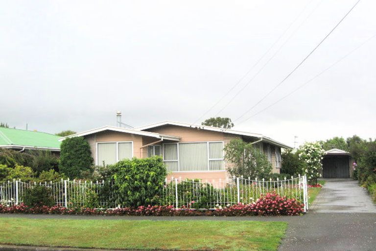 Photo of property in 60 Coopers Road, Dallington, Christchurch, 8061