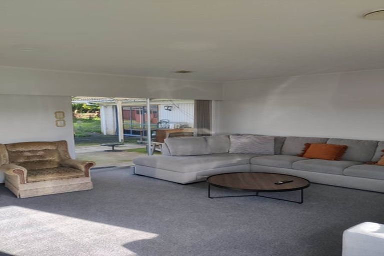 Photo of property in 20 Sunnypark Avenue, Rosehill, Papakura, 2113