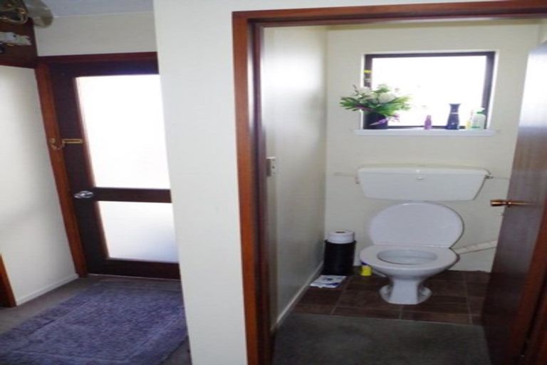 Photo of property in 2/14 Resolution Place, Bryndwr, Christchurch, 8053