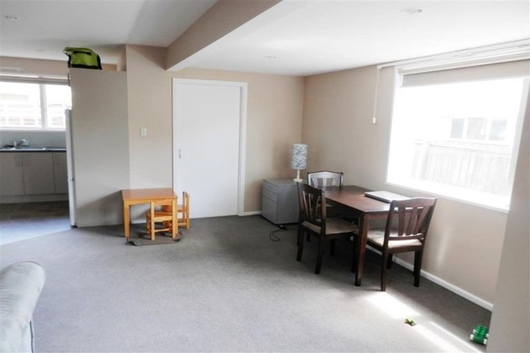 Photo of property in 5 Ostend Place, Avonhead, Christchurch, 8042