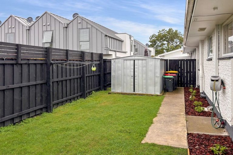 Photo of property in 4/27 Oxley Avenue, St Albans, Christchurch, 8014