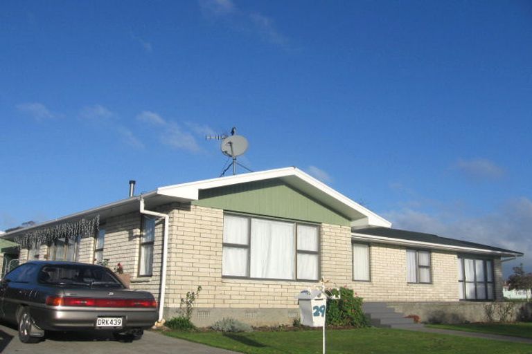 Photo of property in 29 Robinson Crescent, Westbrook, Palmerston North, 4412