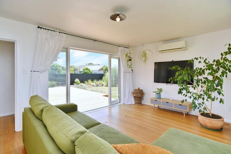 Photo of property in 25 Fairmont Place, Hornby, Christchurch, 8042