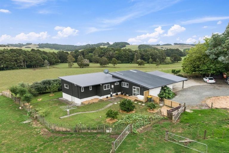 Photo of property in 569 Tomarata Valley Road, Whangaripo, Wellsford, 0974