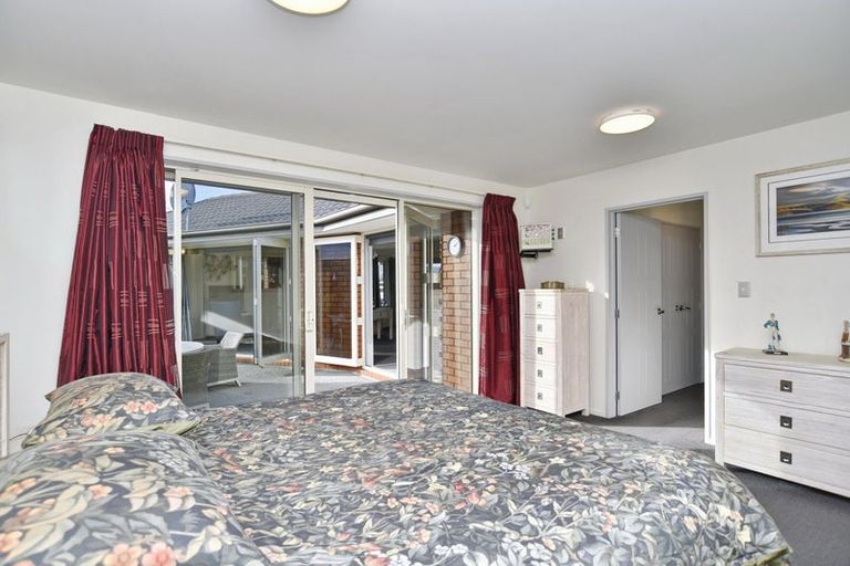Photo of property in 18 Oratia Grove, Northwood, Christchurch, 8051
