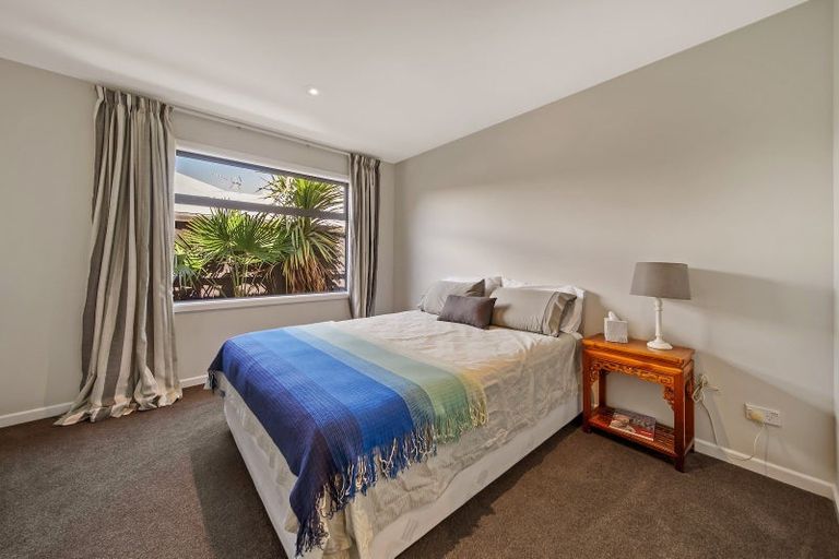 Photo of property in 9 Crown Close, Prebbleton, 7604