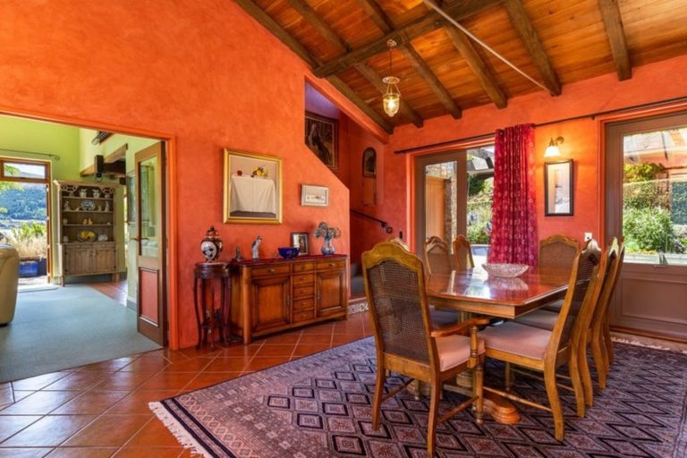 Photo of property in 1 Garland Terrace, Kelvin Heights, Queenstown, 9300