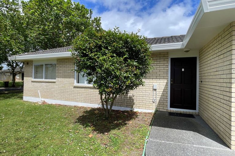 Photo of property in 1 Borris Close, East Tamaki, Auckland, 2016