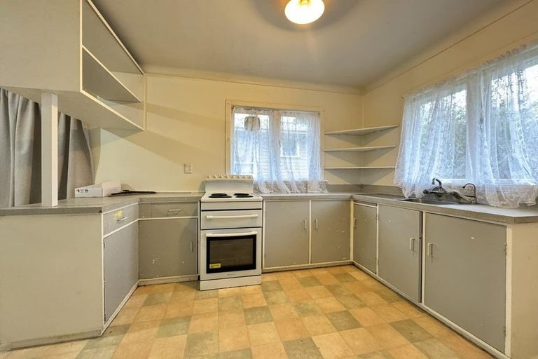 Photo of property in 183 Rathgar Road, Henderson, Auckland, 0610