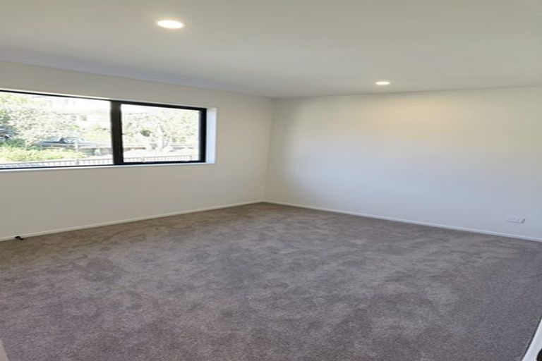 Photo of property in 9d Janome Place, Bucklands Beach, Auckland, 2014