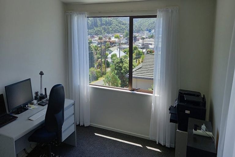 Photo of property in 116 Wellington Street, Picton, 7220