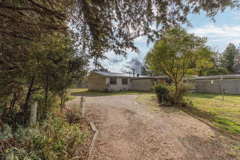 Photo of property in 10 Tukituki Road, Ashley Clinton, Takapau, 4286