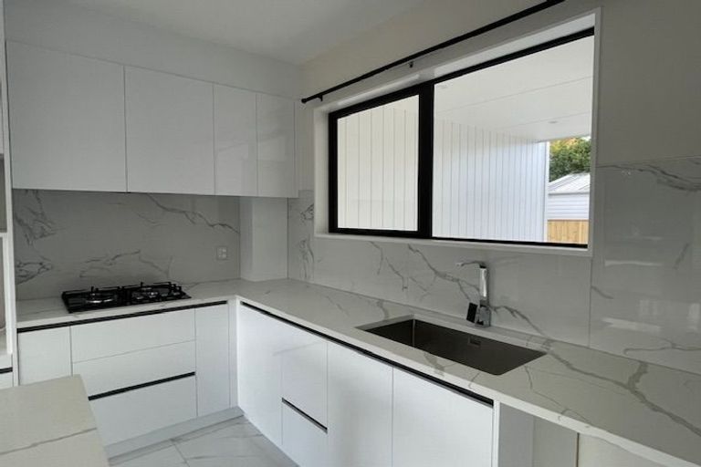 Photo of property in 2a Celina Place, Browns Bay, Auckland, 0630