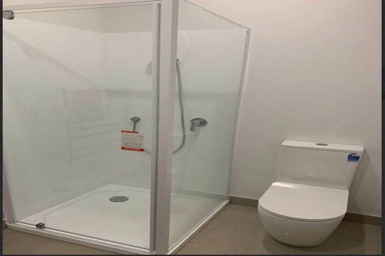 Photo of property in 5/62 Spenmoor Street, Newlands, Wellington, 6037