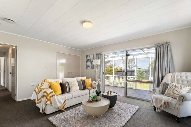 Photo of property in 15 Takanini School Road, Takanini, 2112