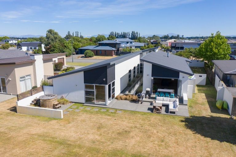 Photo of property in 24 Ludlow Drive, Huntingdon, Ashburton, 7774