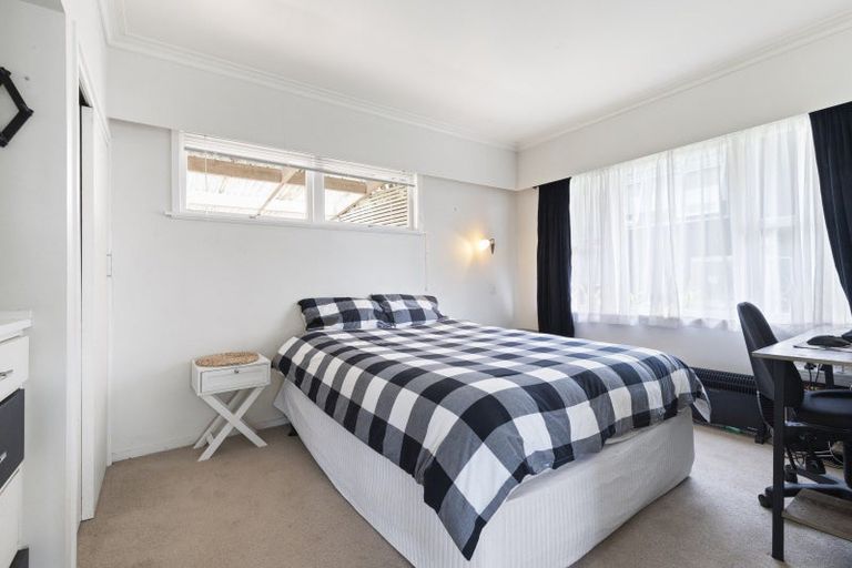 Photo of property in 8 Hamlet Place, Pukekohe, 2120