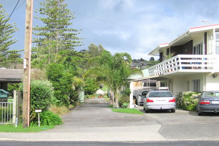 Photo of property in 102a Bay Street, Red Beach, 0932