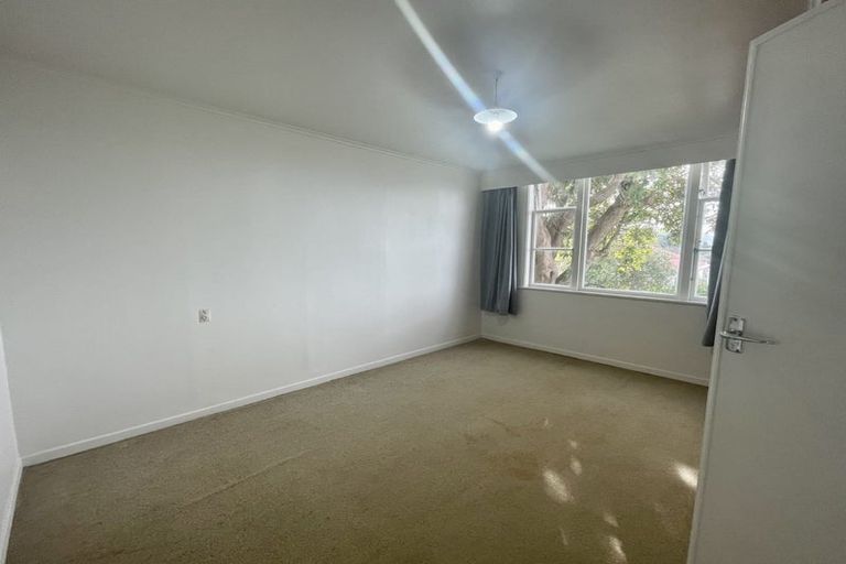 Photo of property in 11 Maarama Crescent, Aro Valley, Wellington, 6021