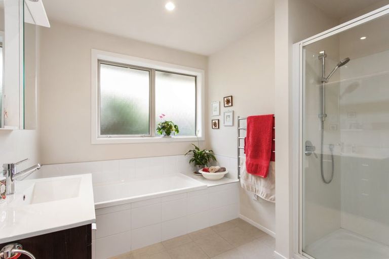 Photo of property in 2/66 Hounslow Street, Ilam, Christchurch, 8041