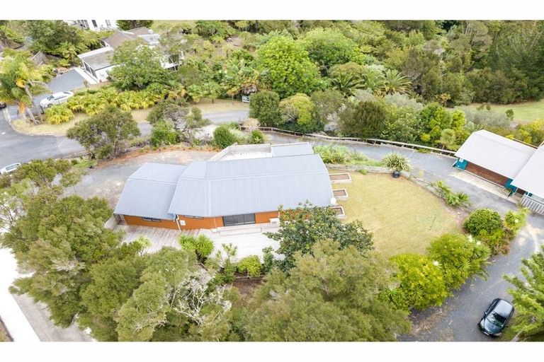 Photo of property in 99 Yorke Road, Haruru, 0204