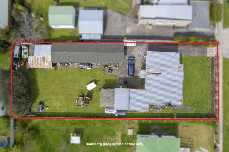 Photo of property in 13 Mckenzie Street, Levin, 5510