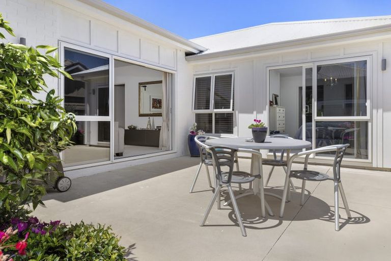 Photo of property in 6 Pebble Beach Way, Papamoa Beach, Papamoa, 3118