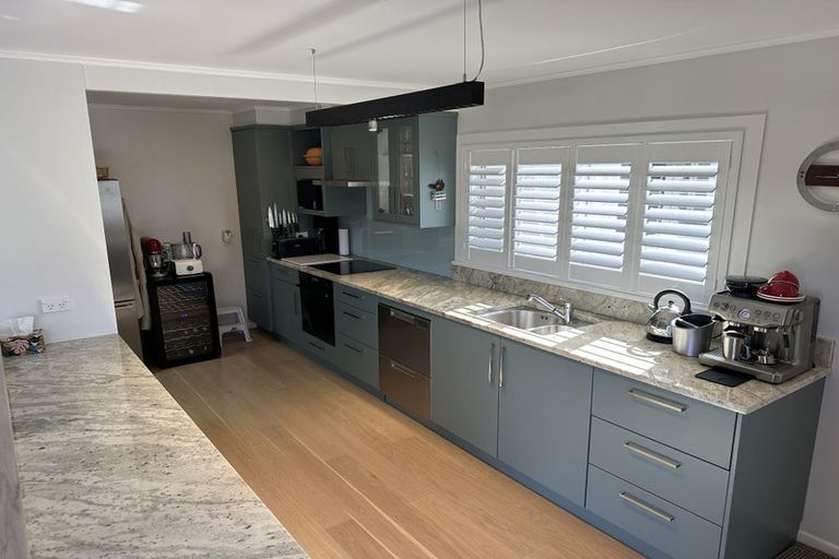 Photo of property in 25 Lysnar Street, Okitu, Gisborne, 4010