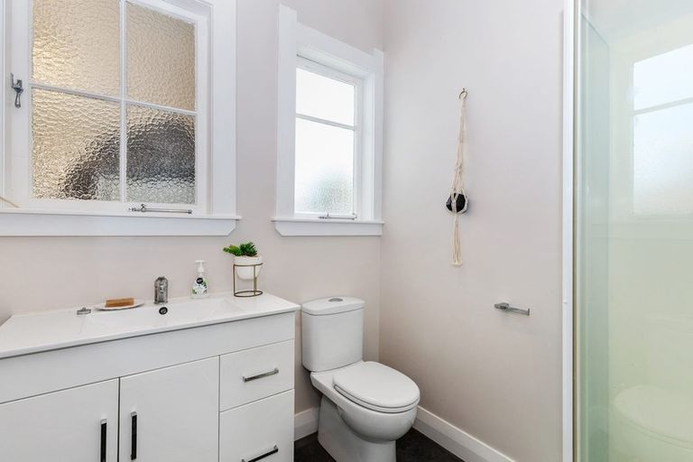 Photo of property in 72 Kenrick Street, Te Aroha, 3320