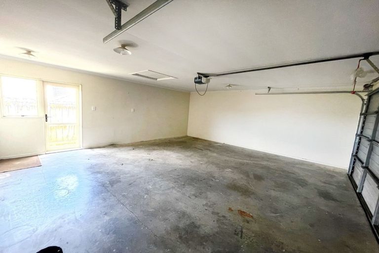 Photo of property in 28 Raphoe Road, Flat Bush, Auckland, 2019