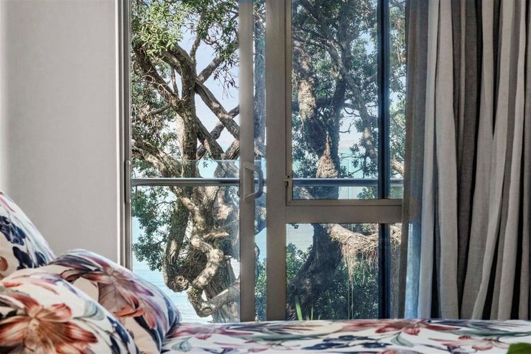 Photo of property in 1/7 The Promenade, Takapuna, Auckland, 0622