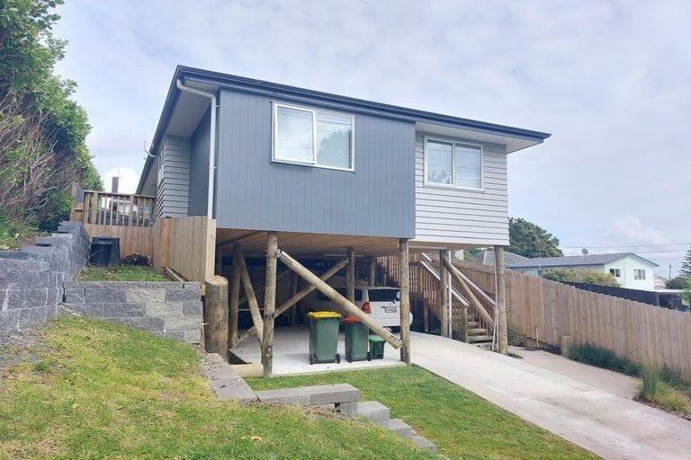 Photo of property in 53a Sunnyside Road, Sunnyvale, Auckland, 0612