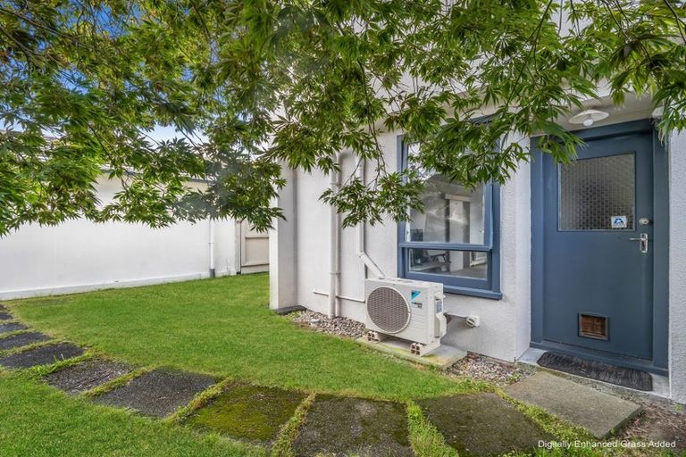 Photo of property in 2/18 Carnot Street, Glenholme, Rotorua, 3010