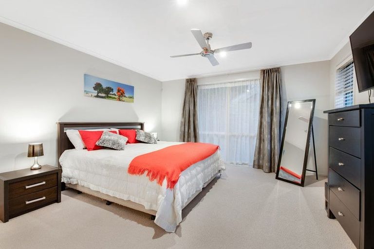 Photo of property in 2a Astrolabe Place, Gulf Harbour, Whangaparaoa, 0930